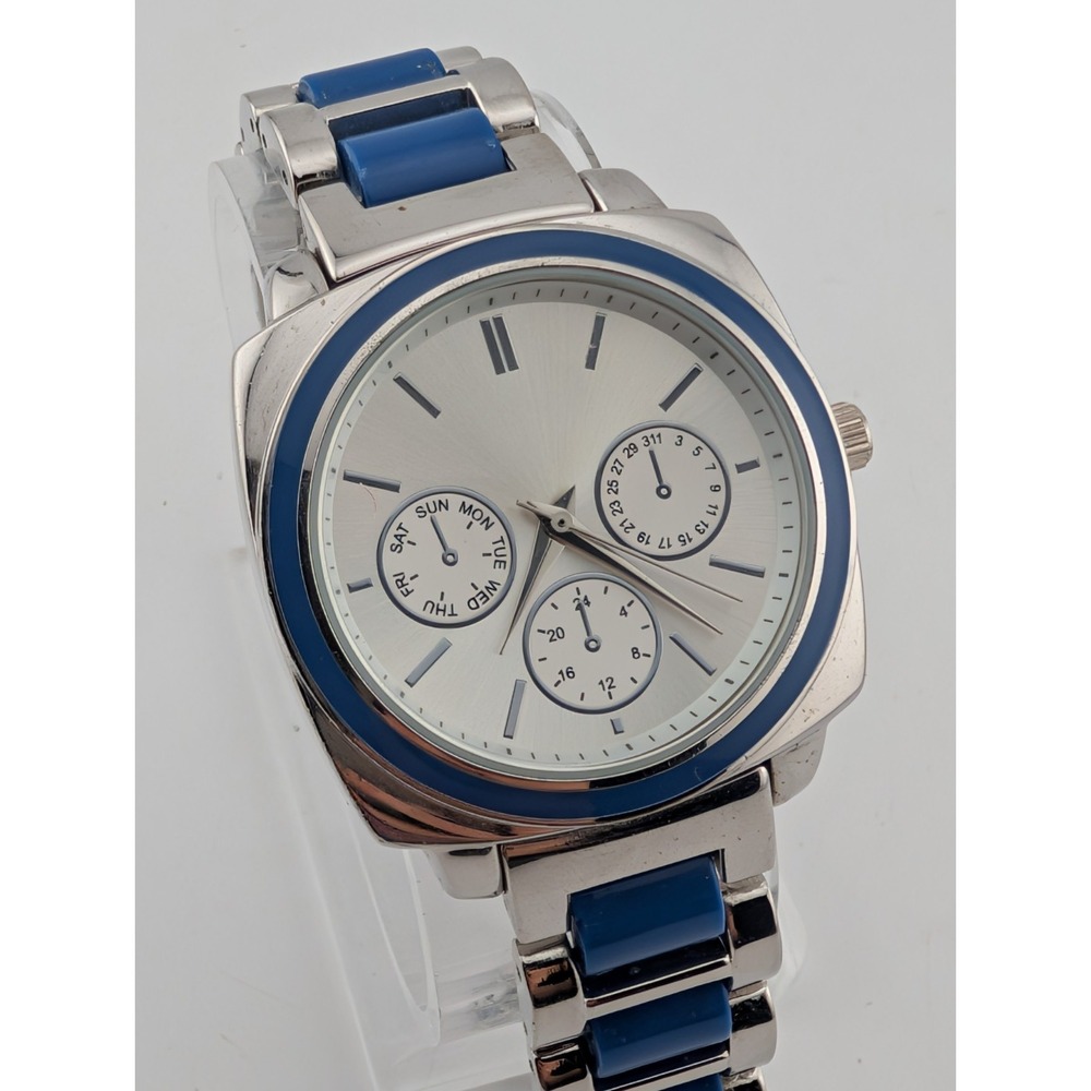 Women's Quartz Watch 37mm Case Silver‎ and Blue 7" Band- New Battery